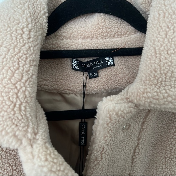 ⭐️C'EST MOI SHERPA CROP JACKET. NWT - Picture 7 of 8